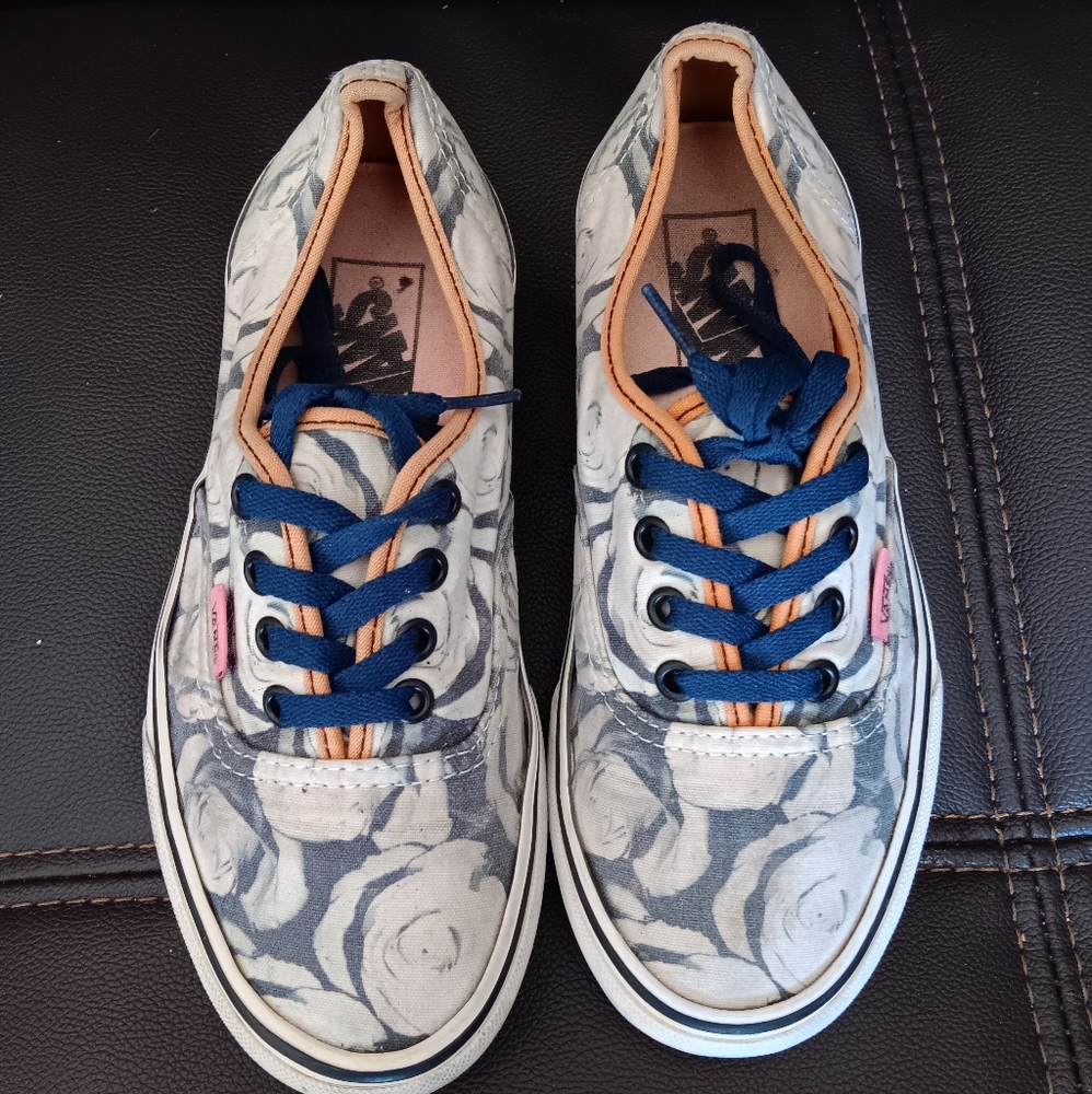 Vans blue gray Floral Print lace up low top sneakers women's 6.5 shoes